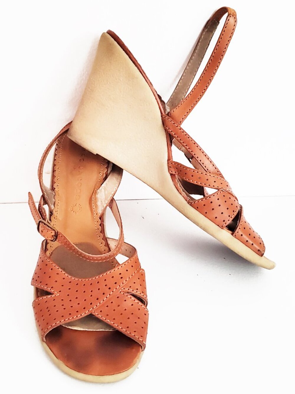 Marc Jacobs Tan Perforated Leather Wedge Heel Rubber Size 8.5